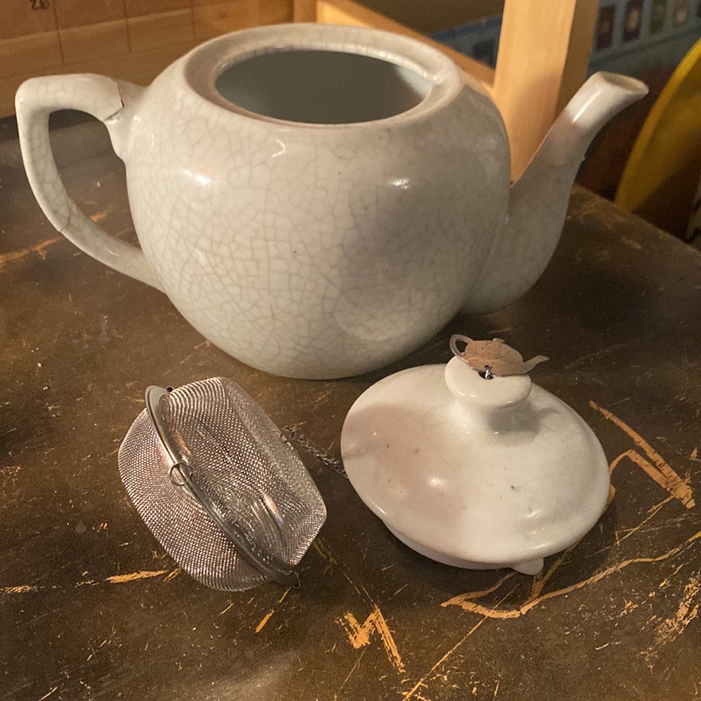 Ceramic Tea Pot - Picture 3 of 3